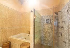 Halhouse, George's North Side