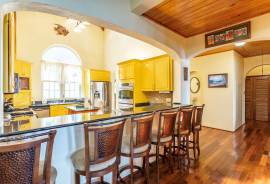 Halhouse, George's North Side