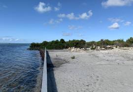 Pearl Point Beachfront Lot 28