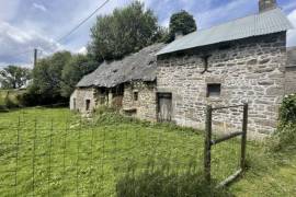 Detached Country House with Outbuilding Detached Country House with Outbuilding