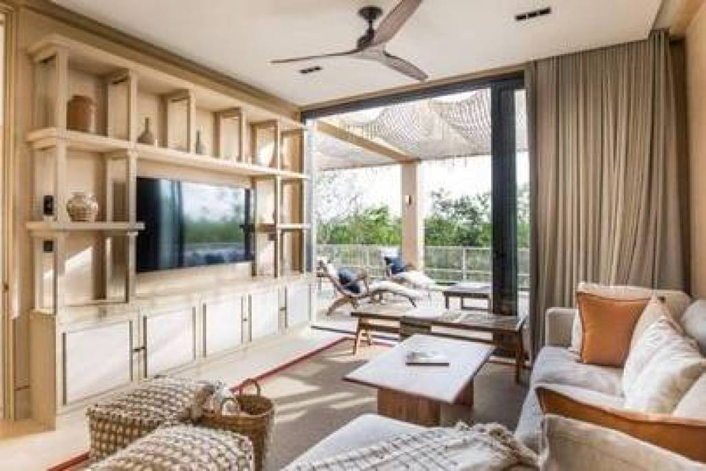 For Sale: Palm Villas 5 Bed House