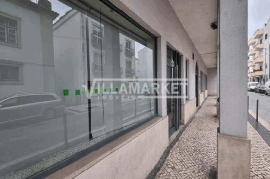 Stall store for commerce, with 420m² located in the center of Pombal