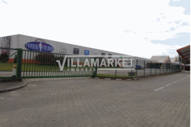 Stall store with 100 m² for commerce inserted in the Pombal Fashion Shopping Center.