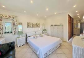 Beautiful 3+1bedroom villa with breath-taking views near São Brás de Alportel