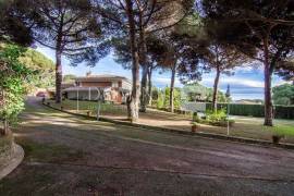 Residential complex in Sant Andreu de Llavaneres of 5.800 m2 with 1.200 m2 built