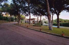 Residential complex in Sant Andreu de Llavaneres of 5.800 m2 with 1.200 m2 built
