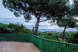 Residential complex in Sant Andreu de Llavaneres of 5.800 m2 with 1.200 m2 built