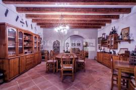 House with swimming pool in Sant Andreu de Llavaneres.