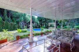 House with swimming pool in Sant Andreu de Llavaneres.