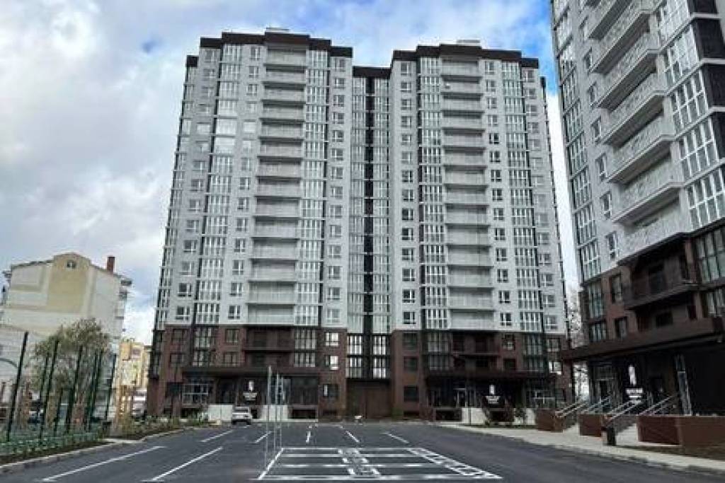 Продам просторную видовую квартир