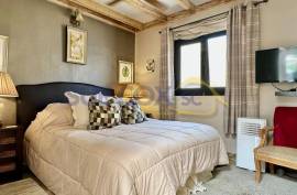 1 Bedroom Bungalow For Sale