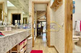 1 Bedroom Bungalow For Sale