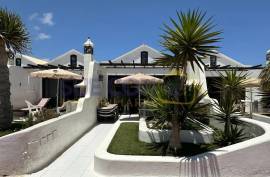 1 Bedroom Bungalow For Sale