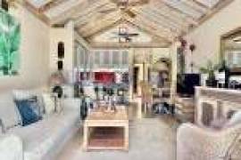 1 Bedroom Bungalow For Sale
