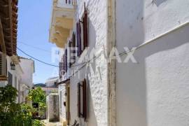 House 242 sq.m for sale