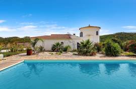 Single storey villa with 3 bedrooms and swimming pool in Silveira - São Marcos da Serra