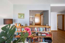 2 Bedroom Apartment in Condominium with Pool and Box Garage - Riverside Zone in Portimão