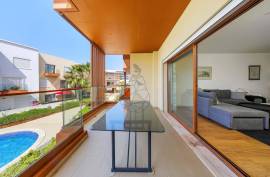 2 Bedroom Apartment in Condominium with Pool and Box Garage - Riverside Zone in Portimão