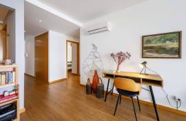 2 Bedroom Apartment in Condominium with Pool and Box Garage - Riverside Zone in Portimão