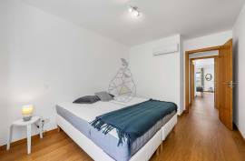 2 Bedroom Apartment in Condominium with Pool and Box Garage - Riverside Zone in Portimão