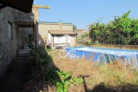 T4 single storey house under construction 6km from chaves city center