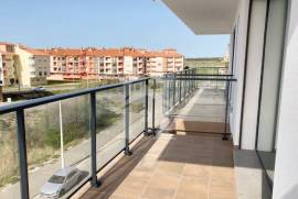 Apartamento T2 com Piscina no Rooftop, junto à Praia da Consolação