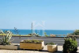 Loja com 250m2 e Vista Mar em São Pedro do Estoril