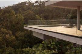 Building Land of 9,354 m² - Approved Construction Project of 4500m2– Invest. Opportunity-  Turcifal