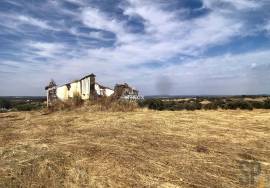Unique Opportunity in the Heart of Alentejo - Hill with Ruin Near the River Beach of Azenhas d'El Rei