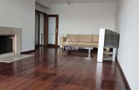 4 bedroom apartment in the privileged area of São Vitor, close to the highway park