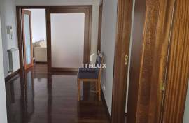4 bedroom apartment in the privileged area of São Vitor, close to the highway park