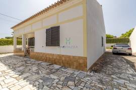 3 bedroom village house on a land of 8250 sq.m for sale, in Bordeira - Aljezur