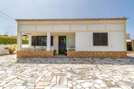 3 bedroom village house on a land of 8250 sq.m for sale, in Bordeira - Aljezur