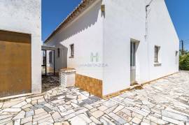 3 bedroom village house on a land of 8250 sq.m for sale, in Bordeira - Aljezur