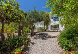 3 bedroom multi-level villa with pool, garage & c. 3.8 acres of land. Near Santa Catarina. 3 bedroom multi-level villa with pool, garage & c. 3.8 acres of land. Near Santa Catarina.