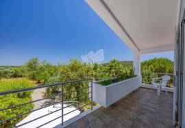 3 bedroom multi-level villa with pool, garage & c. 3.8 acres of land. Near Santa Catarina. 3 bedroom multi-level villa with pool, garage & c. 3.8 acres of land. Near Santa Catarina.
