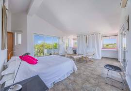 3 bedroom multi-level villa with pool, garage & c. 3.8 acres of land. Near Santa Catarina. 3 bedroom multi-level villa with pool, garage & c. 3.8 acres of land. Near Santa Catarina.