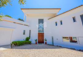 3 bedroom multi-level villa with pool, garage & c. 3.8 acres of land. Near Santa Catarina. 3 bedroom multi-level villa with pool, garage & c. 3.8 acres of land. Near Santa Catarina.