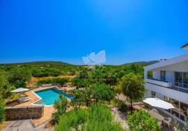3 bedroom multi-level villa with pool, garage & c. 3.8 acres of land. Near Santa Catarina. 3 bedroom multi-level villa with pool, garage & c. 3.8 acres of land. Near Santa Catarina.