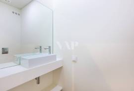 2 bedroom villa with private pool in central area, Vilamoura