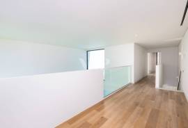 2 bedroom villa with private pool in central area, Vilamoura