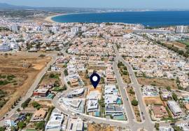 Contemporary 3-Bedroom Villa with Sea View – Porto de Mós, Lagos