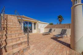Elegant Countryside Villa with Panoramic Views in the Algarve