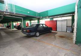 Parking space in a building in the center of Albufeira
