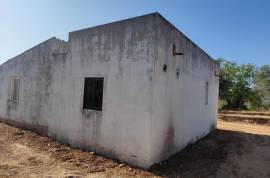 Land in Querença with House to Legalize - Unique Opportunity!