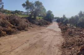 Land in Querença with House to Legalize - Unique Opportunity!