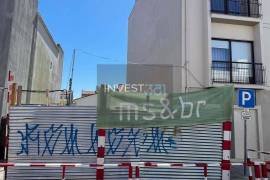 T2 duplex, with magnificent terrace, new, in the Constitution, Porto.
