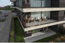 Shop with 70 m2 + 1 bathroom, with 1 parking space in Green Terrace Ramalde - Plot 513-2