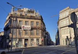 Commercial space for rent next to Largo do Padrão