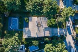 T4 house with pool and Golf course